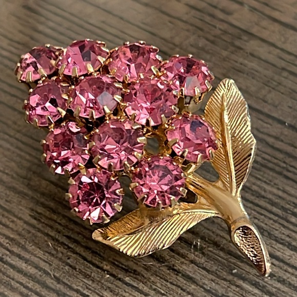 Vintage Pink Rhinestone Fruit or Grape Cluster Pin - Picture 13 of 14